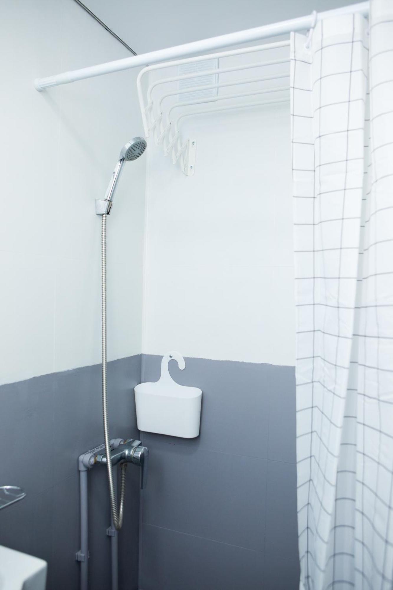 Almatyda На Басенова Apartman Szoba fotó