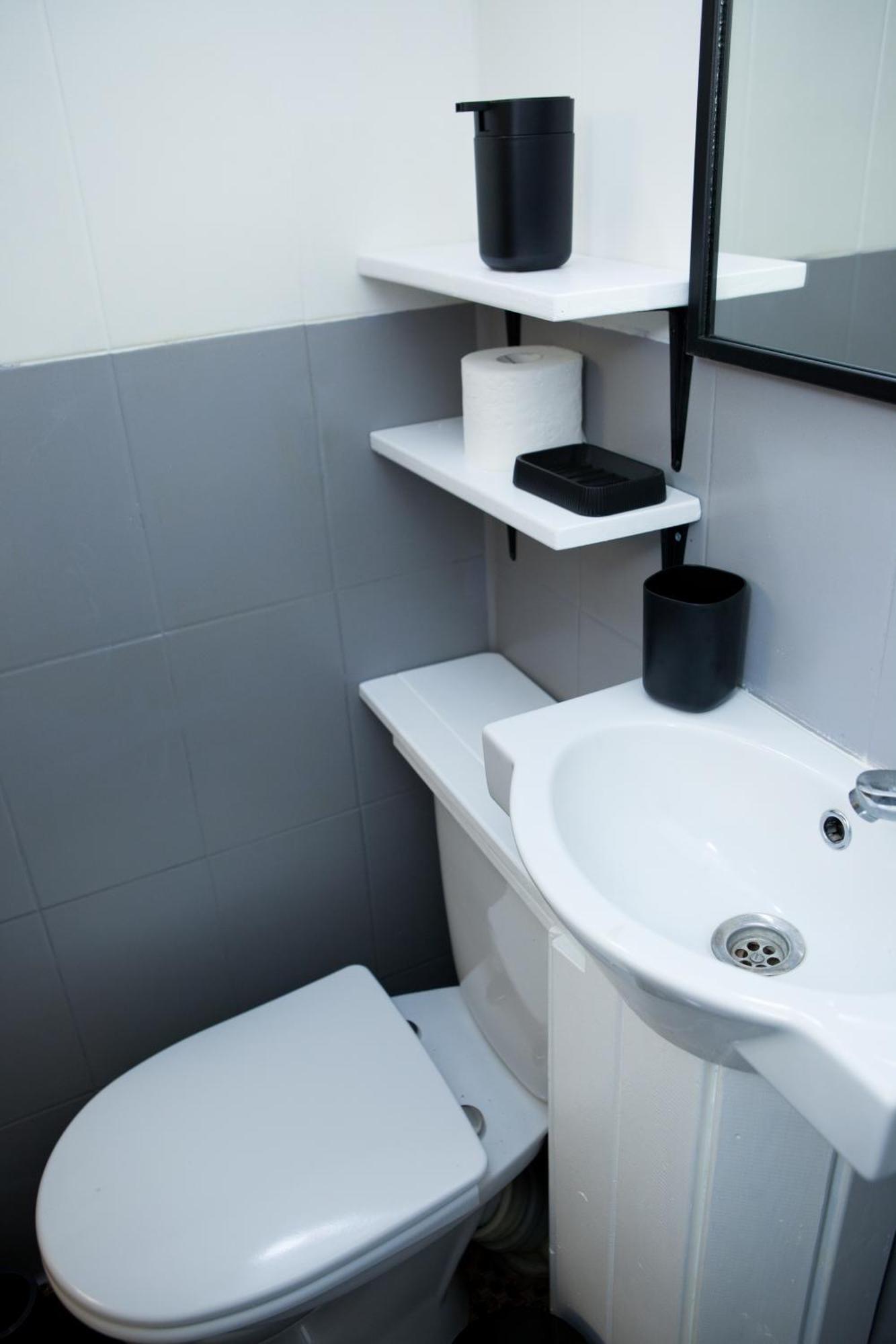 Almatyda На Басенова Apartman Szoba fotó