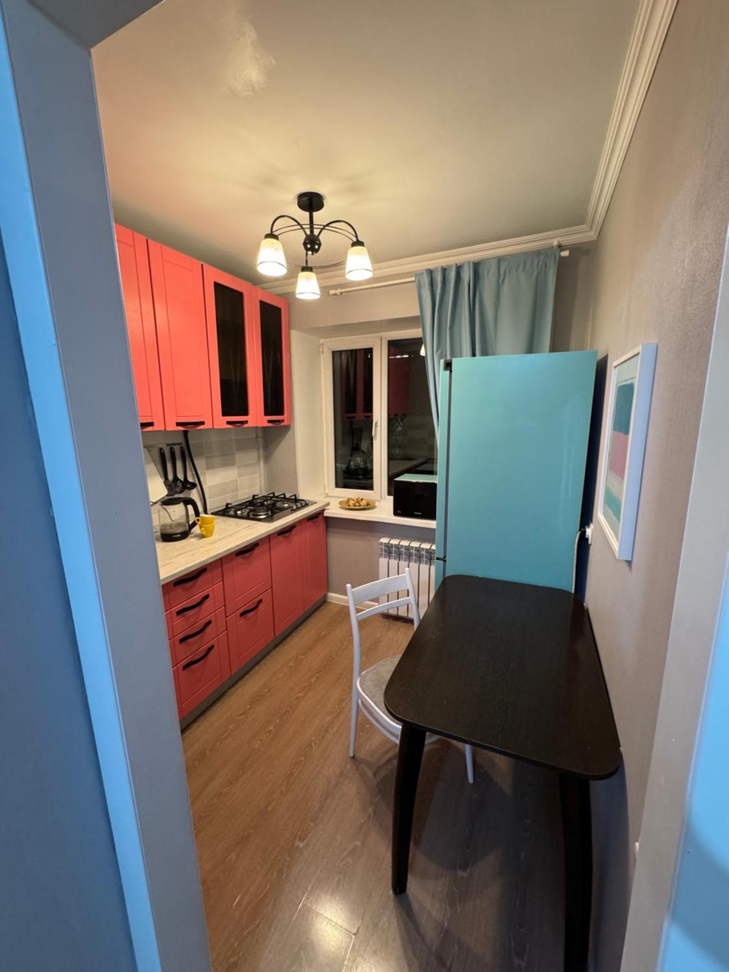Almatyda На Басенова Apartman Szoba fotó